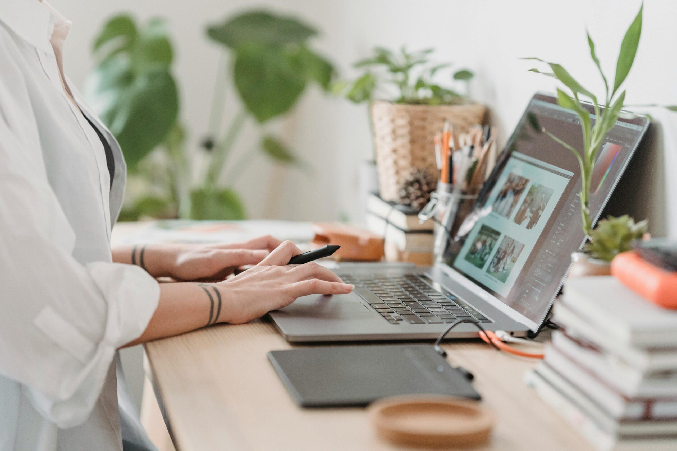 Guest posting and digital online services